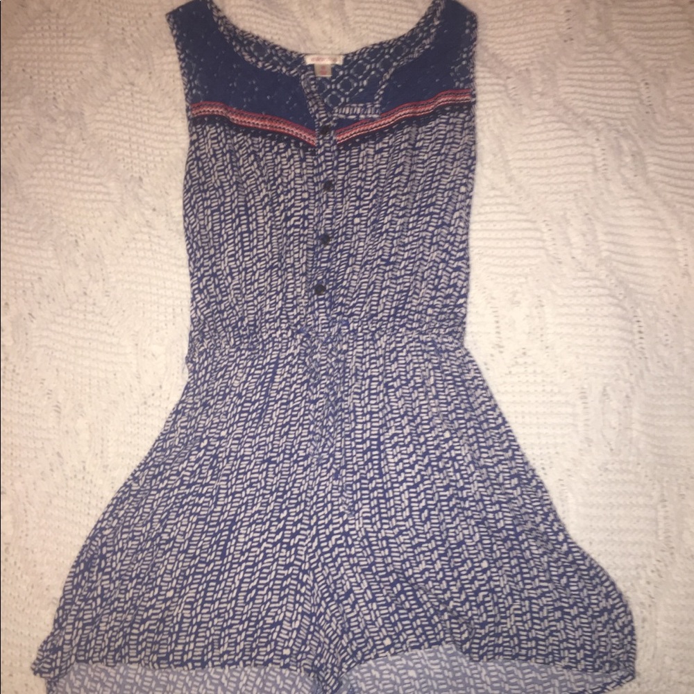 Flowy patterned romper